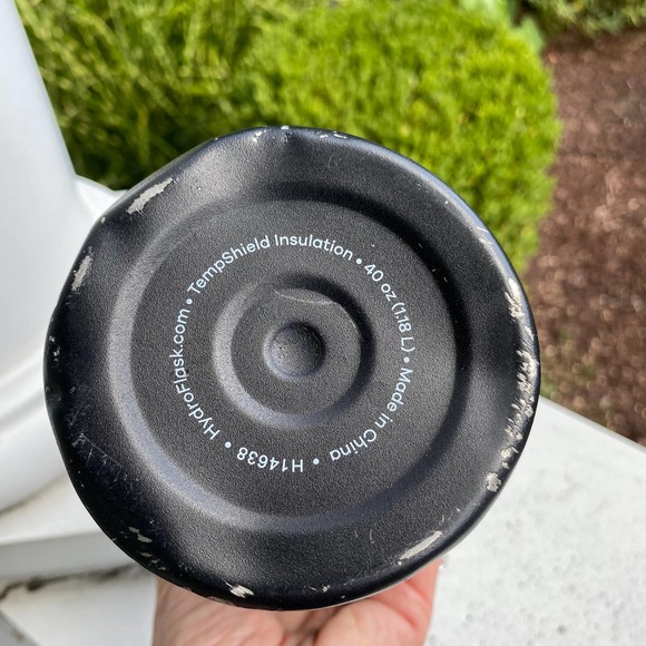 Hydro Flask Black 40 ounce Wide Mouth with Spout Lid Water Bottle - Picture 3 of 4